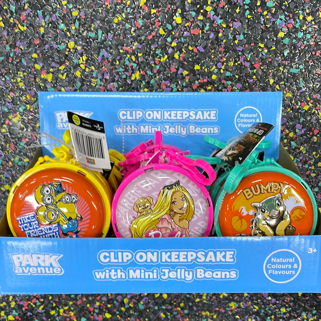 Park avenue - assorted clip on - minion / barbie / Jurassic world
